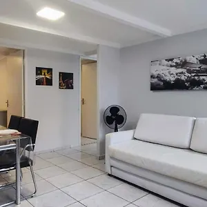  Apartamento Ao Lado Do Aeroporto Com Vaga Coberta E Wifi 300 Mb Power
